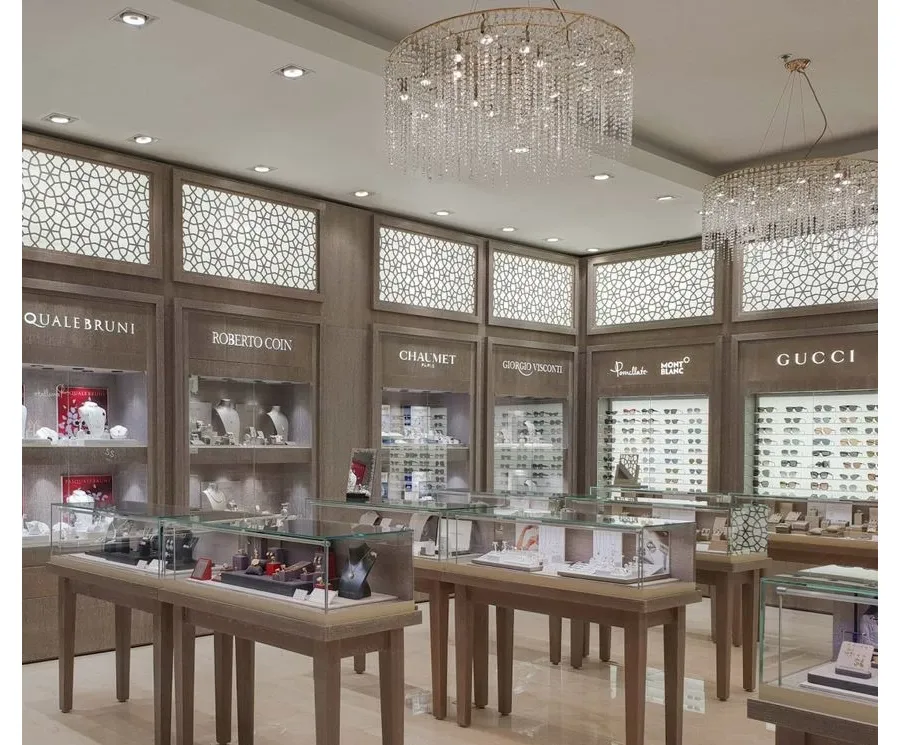 obrazek 5 Bogato zdobiony żyrandol Varsovia - idealny do luksusowych pomieszczeń