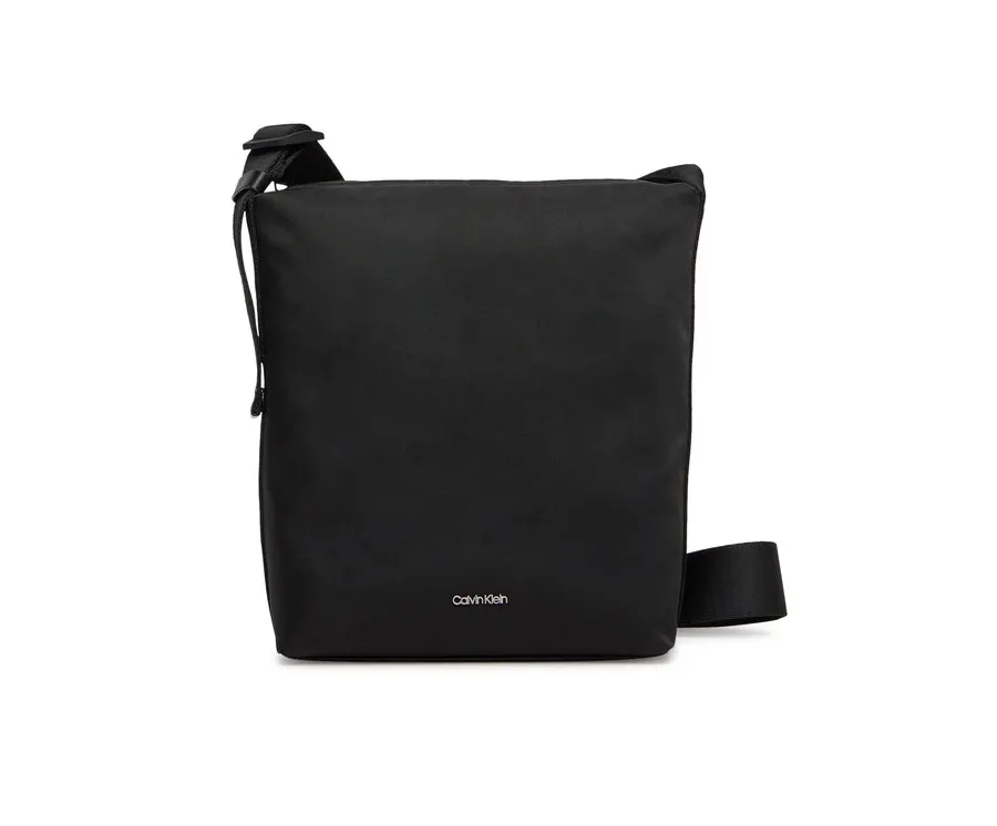 obrazek 1 Calvin Klein Saszetka Ck Ease Hobo S K50K512965 Czarny