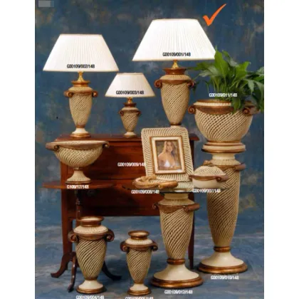 Zdjęcie Urokliwa ceramiczna lampa ze skórzanymi elemetami