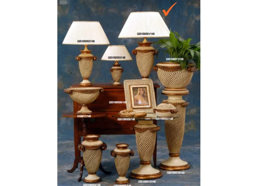 obrazek 1 Urokliwa ceramiczna lampa ze skórzanymi elemetami