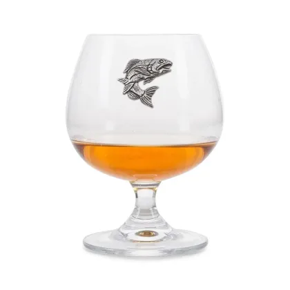 Zdjęcie Prezent dla wędkarza - kieliszek do brandy z cynowym emblematem przedstawiającym łososia