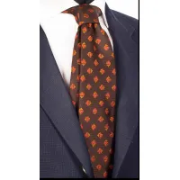 Zdjęcie Brązowy krawat, wykonany z najdokładniejszą dbałością o każdy szczegół