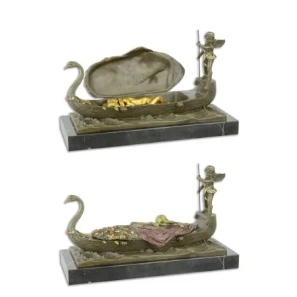 Zdjęcie Luksusowa rzeźba przedstawiająca putto sterujące gondolami z brązu