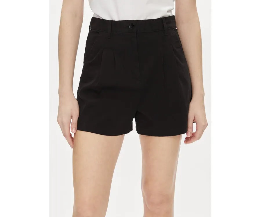 obrazek 1 Tommy Jeans Szorty materiałowe Claire DW0DW17775 Czarny Regular Fit