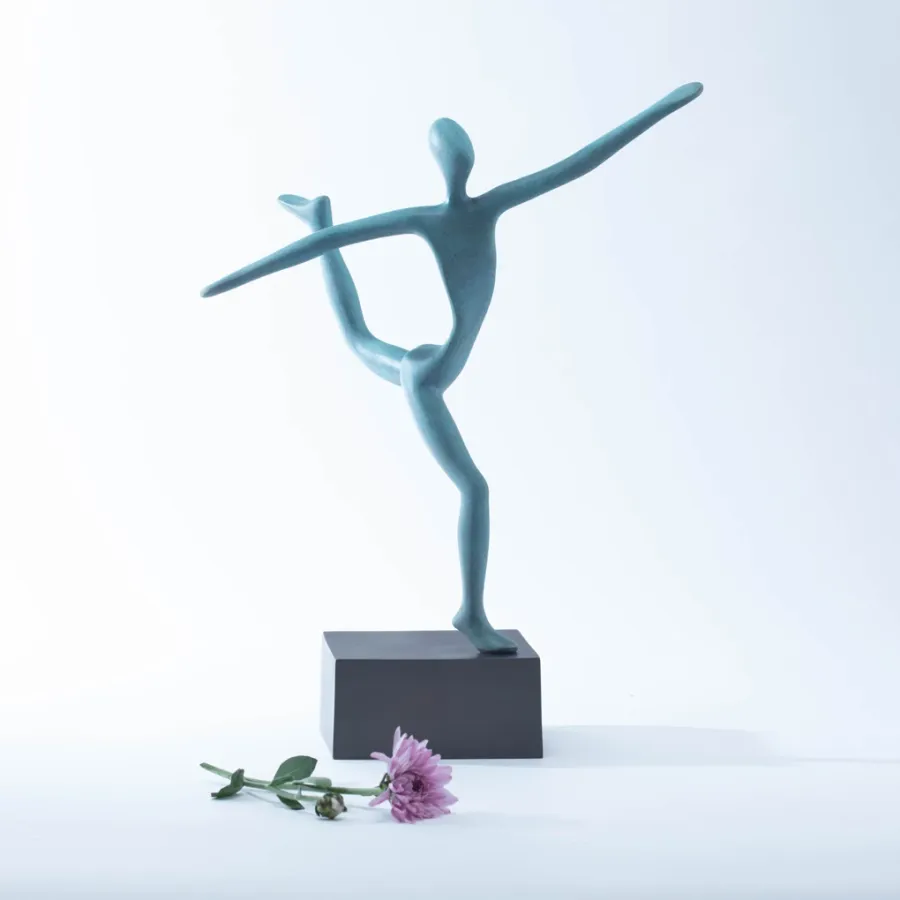 obrazek 2 Sportowa mosiężna rzeźba stołowa do wystroju domu i biura