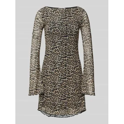 Zdjęcie Sukienka mini z dekoltem w łódkę