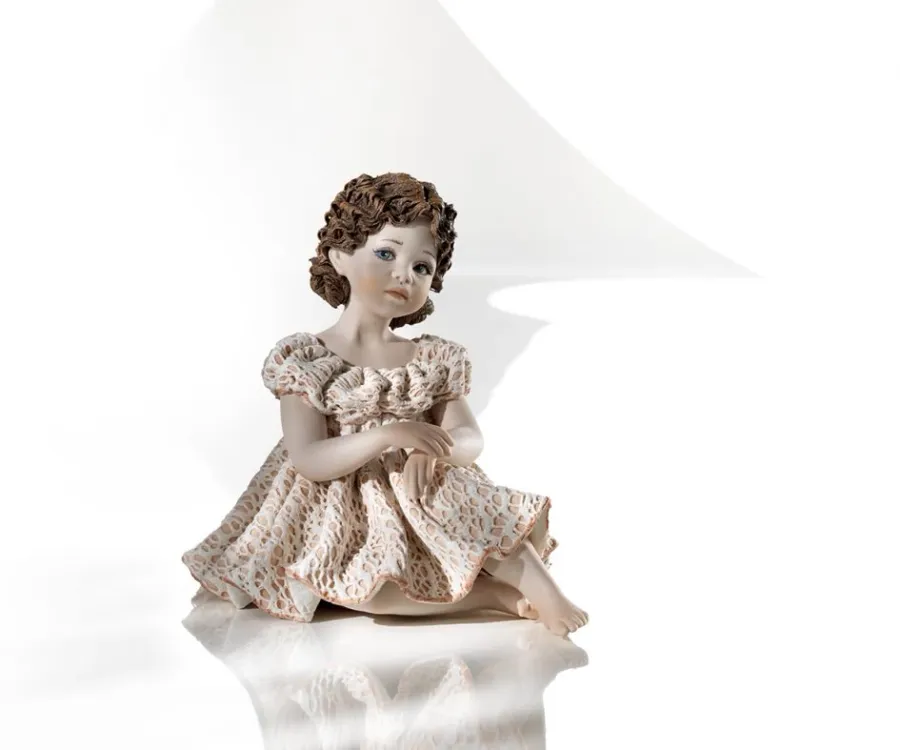 obrazek 1 Porcelanowa dziewczyna w koronkowej sukience - Sibania