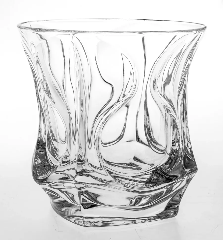 obrazek 3 Urzekający zestaw 6 szklanek do whisky od czeskiej marki