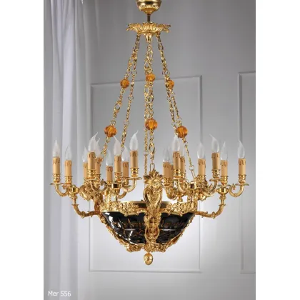 Zdjęcie Żyrandol z figurami z brązu i grawerowaną kryształową misą