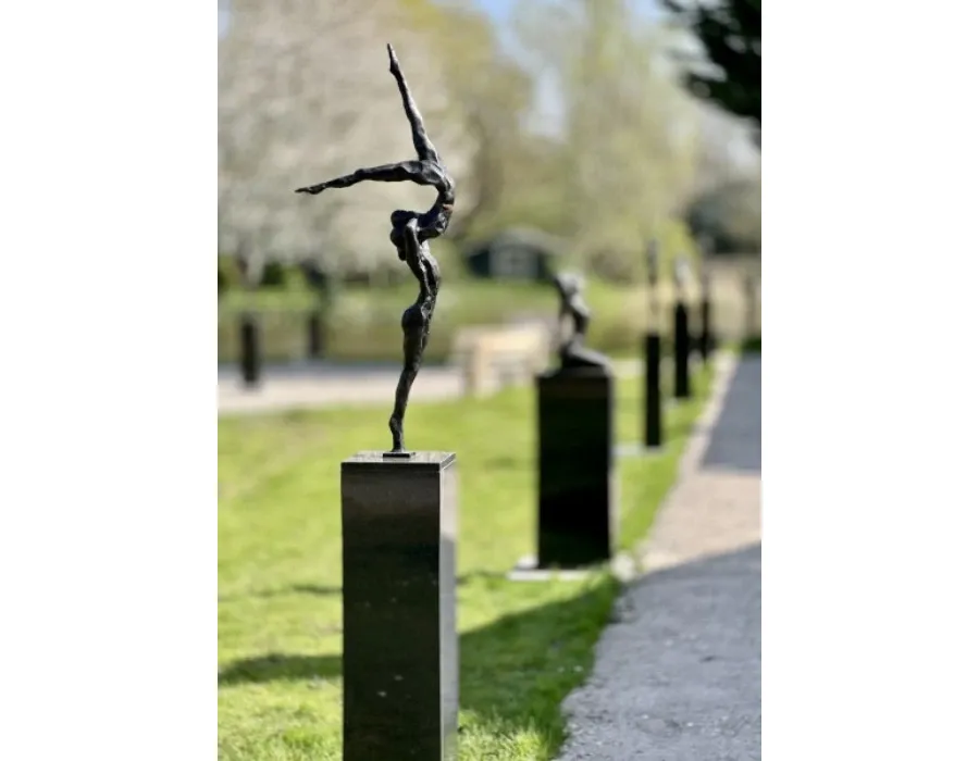 obrazek 3 Prestiżowa rzeźba do ogrodu z brązu "W ekstazie" - wyjątkowa ozdoba każdego ogrodu