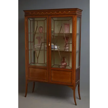 Zdjęcie Atrakcyjna edwardiańska, mahoniowa serwantka - witryna, z formowanym gzymsem