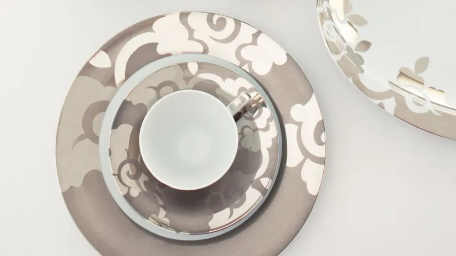 obrazek 1 Piękna porcelanowa zastawa stołowa dla 12 osób - Porcel