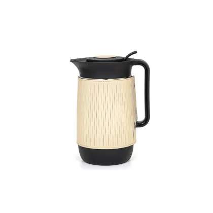 Zdjęcie Piękny dzbanek termiczny wzbogacony o zdejmowaną skórzaną pokrywę