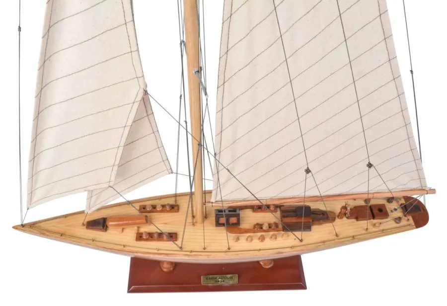 obrazek 2 Drewniany model jachtu Endeavour - Authentic Models