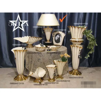 Picture Beige and gold ceramic table lamp for the living room