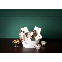 Zdjęcie Luksusowy kosz słodkości na prezent