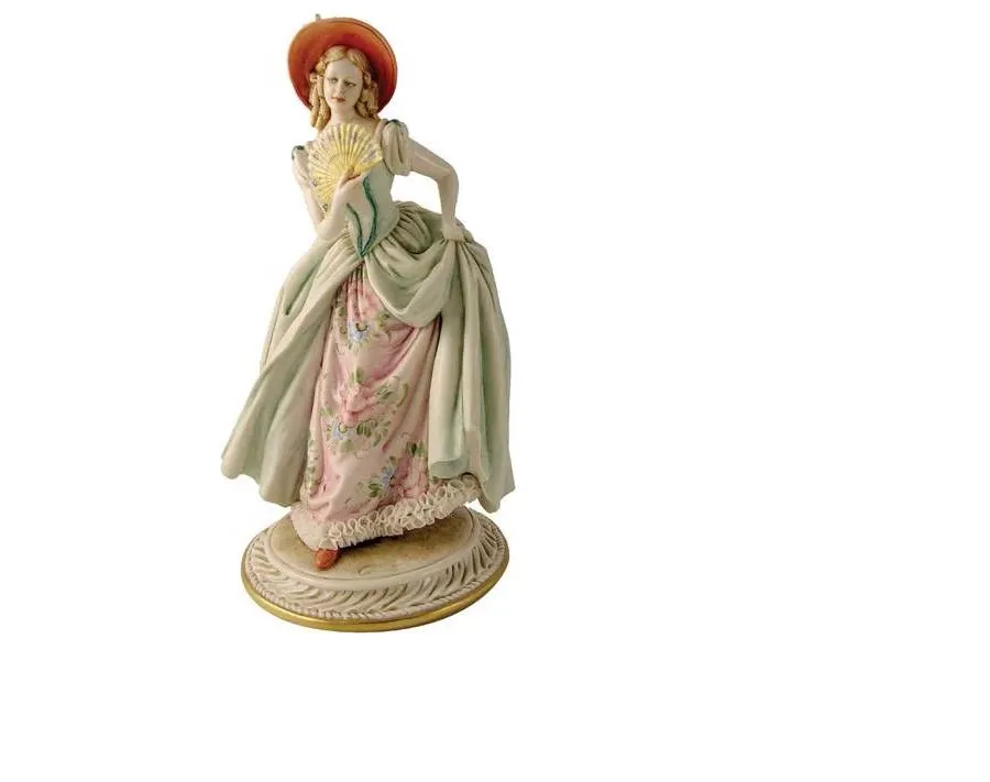 obrazek 1 Porcelanowa figura kobiety z wachlarzem