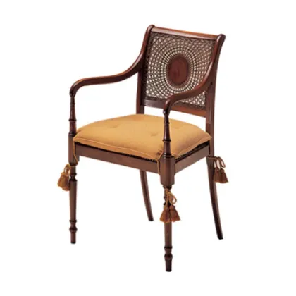 Zdjęcie Ekskluzywne włoskie krzesło z podłokietnikami