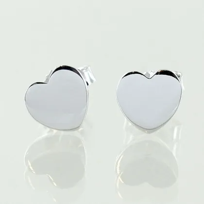 Zdjęcie Kolczyki w kształcie serca z białego złota