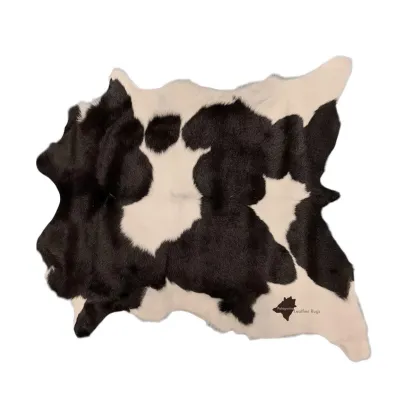 Zdjęcie Fascynujący dywan skórzany do stylowych wnętrz