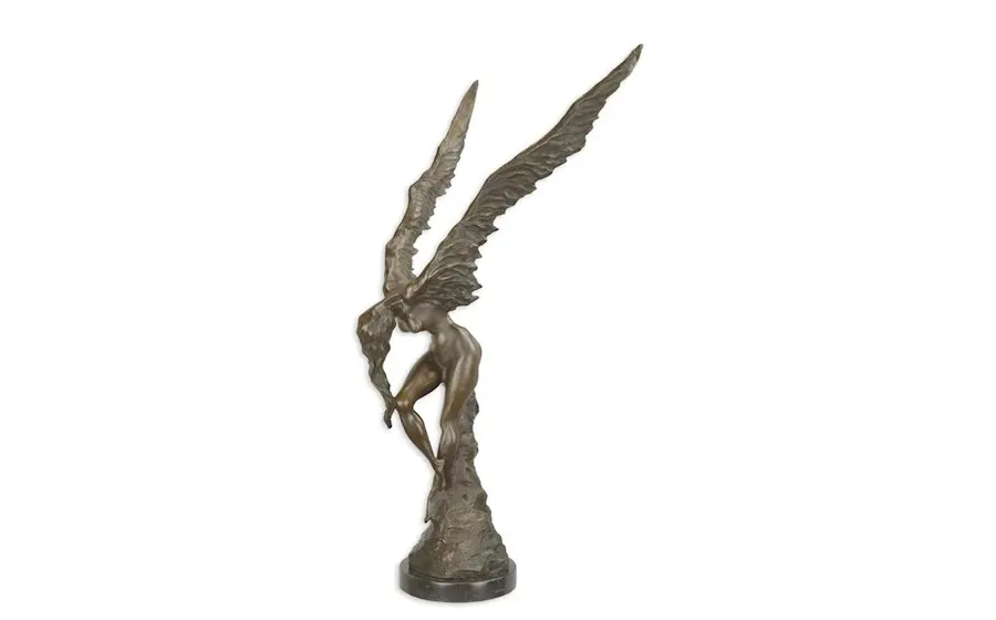 obrazek 1 Stylowa rzeźba przedstawiająca uskrzydloną piękność wykonana z brązu