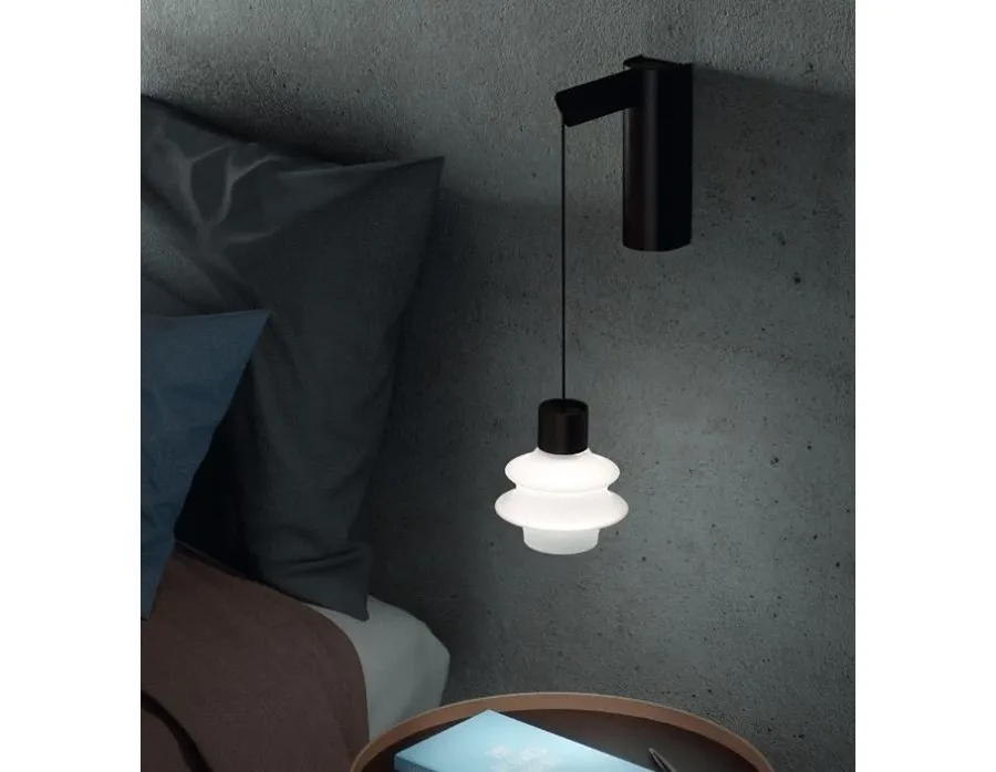 obrazek 1 Wykonana w Hiszpanii - lampa ścienna w dwóch opcjach wykończeniowych