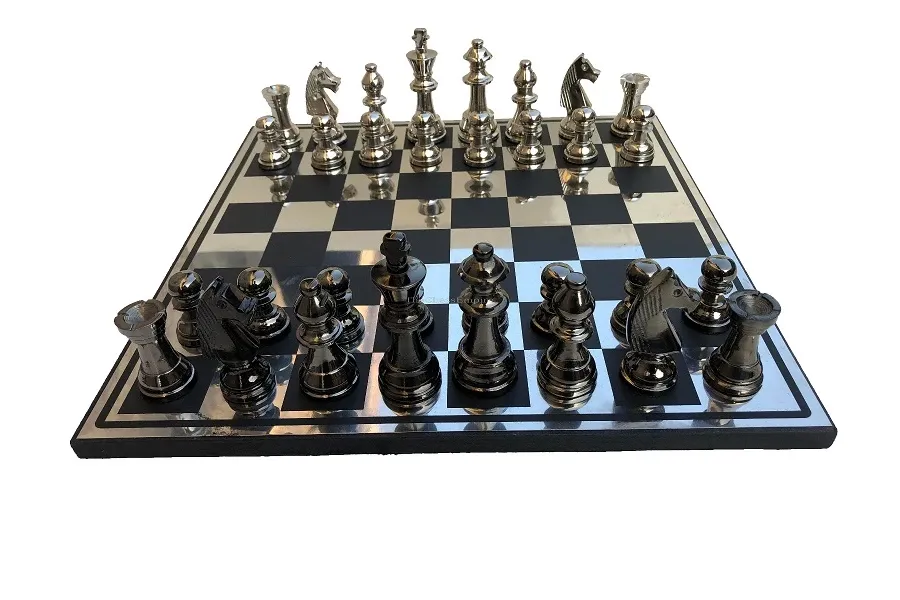 obrazek 7 Wykonany z aluminium pakiet szachowy - The Chess Empire
