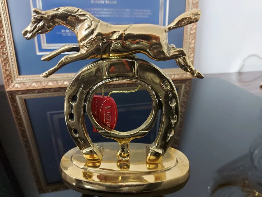 obrazek 1 Statuetka z koniem z brązu