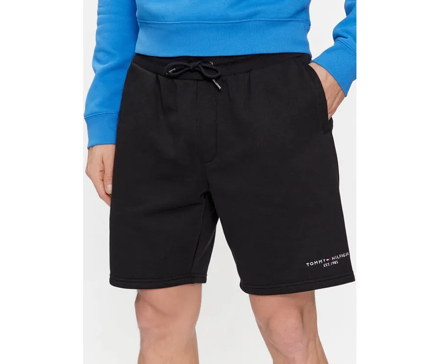 obrazek 1 Tommy Hilfiger Szorty sportowe Logo MW0MW34201 Czarny Regular Fit