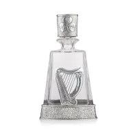 Picture An original gift – a crystal decanter decorated with symbols of Ireland