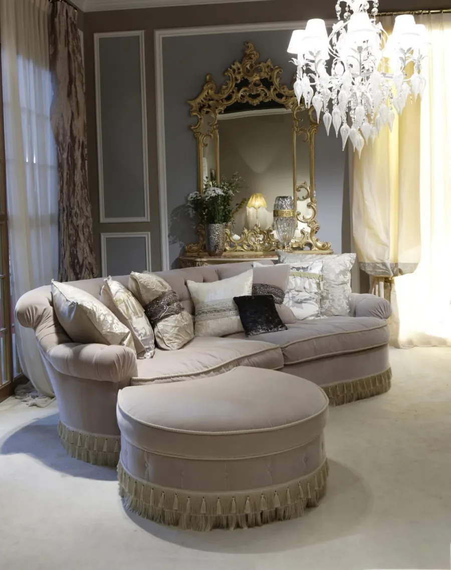 obrazek 2 Prestiżowa trzy-osobowa włoska sofa w komplecie z 6-cioma poduszkami