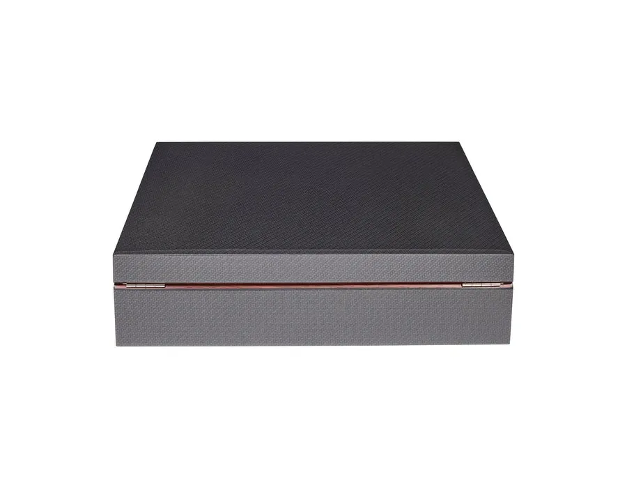 obrazek 5 Drewniane pudełko na zegarki wykończone karbonem