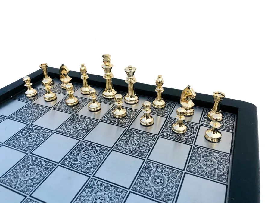 obrazek 4 Miniaturowy komplet szachowy z mosiądzu - The Chess Empire