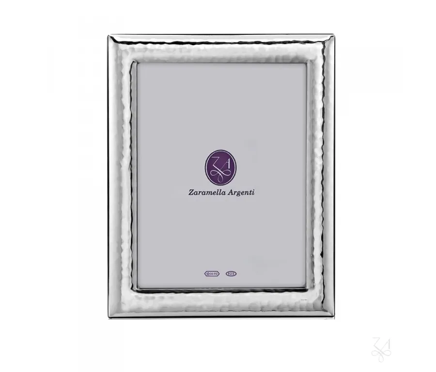 obrazek 1 Ekskluzywna prostokątna srebrna ramka na zdjęcia 20×25 cm San Francisco - Zaramella Argenti