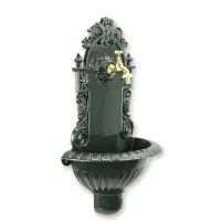 Zdjęcie Stylowa ścienna fontanna wykonana z aluminium