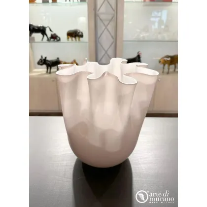 Zdjęcie Klasyczny wazon na kształt chusteczki z dmuchanego szkła Murano rozmiar medium