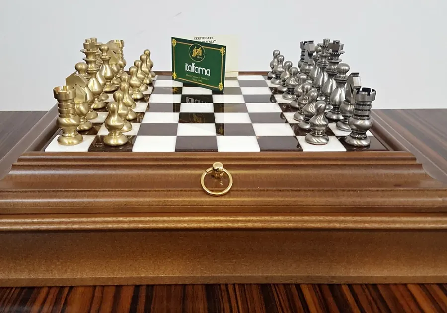 picture 8 Prestigious wooden chess set 39B+280AW