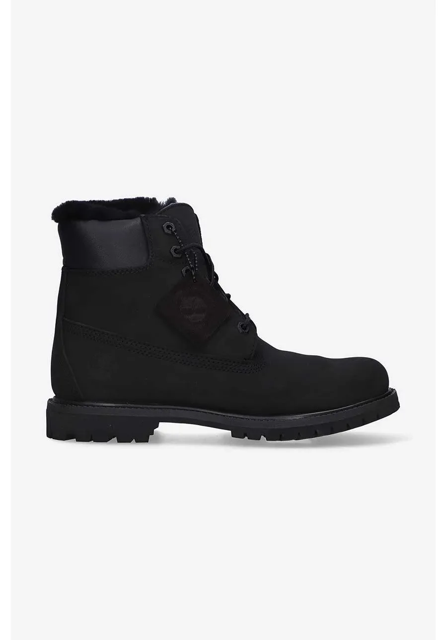 obrazek 1 Timberland workery zamszowe 6 In Premium Shearlig damskie kolor czarny na płaskim obcasie ocieplone A1U7S-BLACK