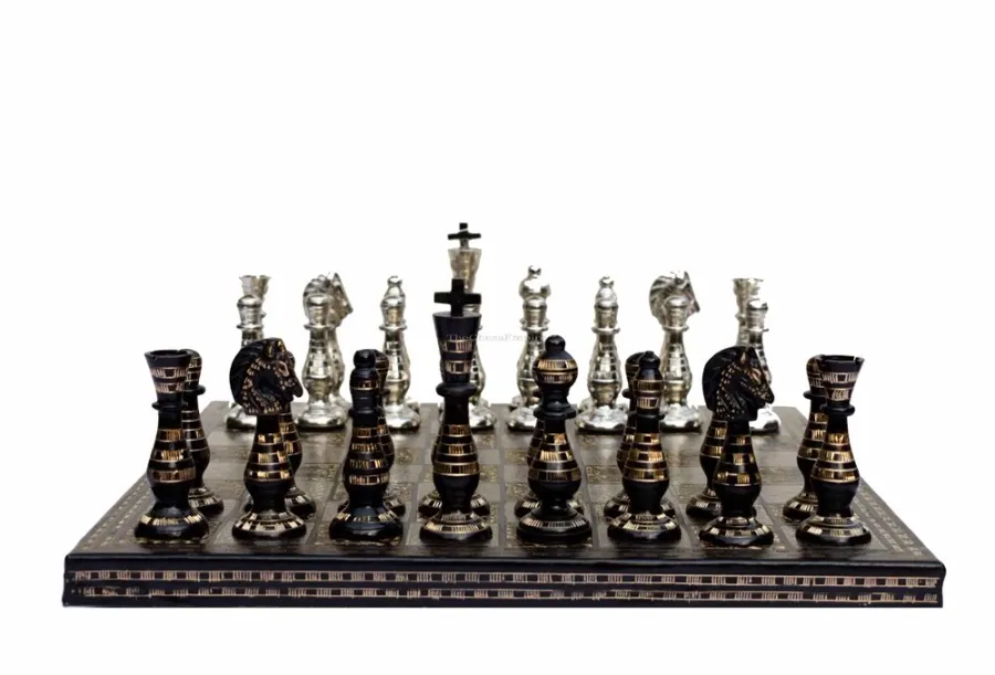 obrazek 2 Stylowy komplet mosiążnych szachów - The Chess Empire