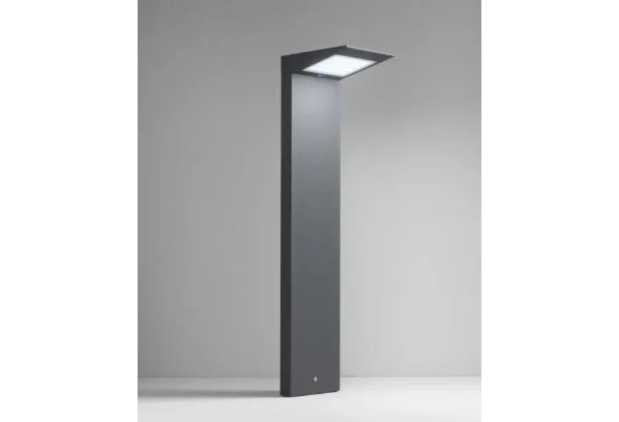 obrazek 2 Włoska stojąca lampa Solar do ogrodu lub na taras