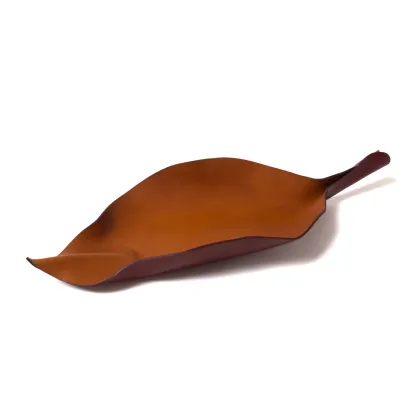 Zdjęcie Unikalna włoska taca ze skóry w kształcie liścia