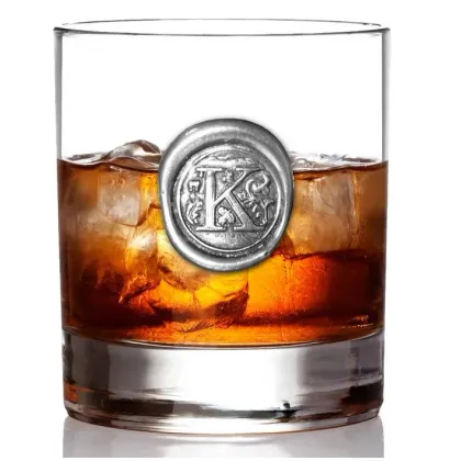 Zdjęcie Idealny prezent dla drugiej osoby - szklanka do whisky z monogramem