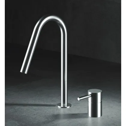 Zdjęcie Elegancka bateria dwuotworowa z wyciąganą wylewką