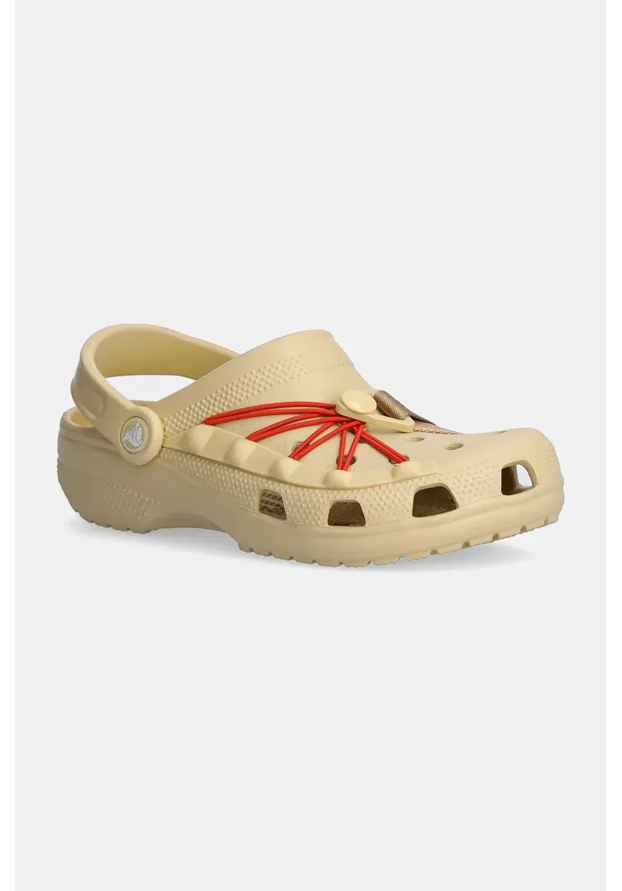 obrazek 1 Crocs klapki Classic Lockdown Clog kolor beżowy 210393