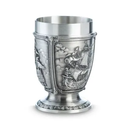 Zdjęcie Ozdobny kubek cynowy na prezent