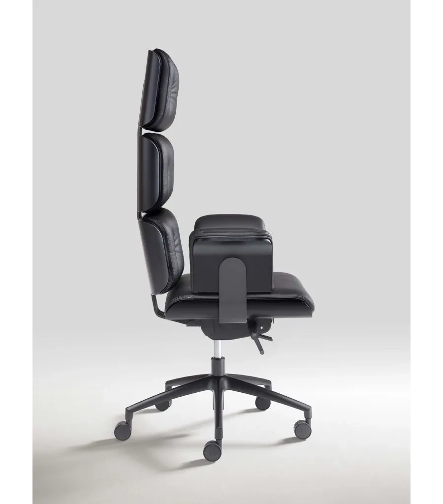 obrazek 2 Elegancki skórzany fotel z Włoch – wersja painted
