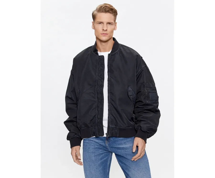 obrazek 1 Calvin Klein Jeans Kurtka bomber J30J323474 Czarny Oversize