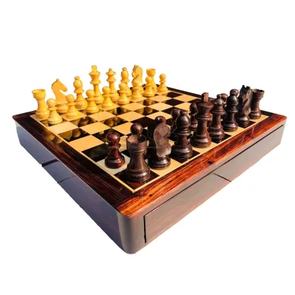 Zdjęcie Ekskluzywna magnetyczna szachownica z ręcznie wykonanymi figurami - The Chess Empire