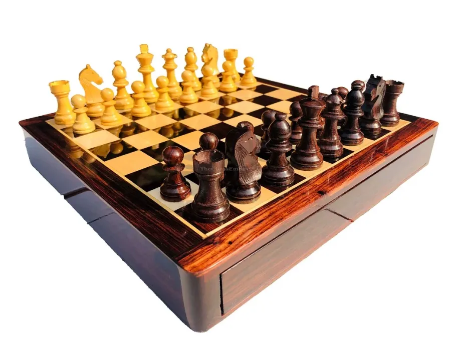 obrazek 1 Ekskluzywna magnetyczna szachownica z ręcznie wykonanymi figurami - The Chess Empire