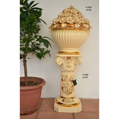 Picture Decorative column and flowerpot made of solid materials